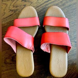 Like new target clog sandals